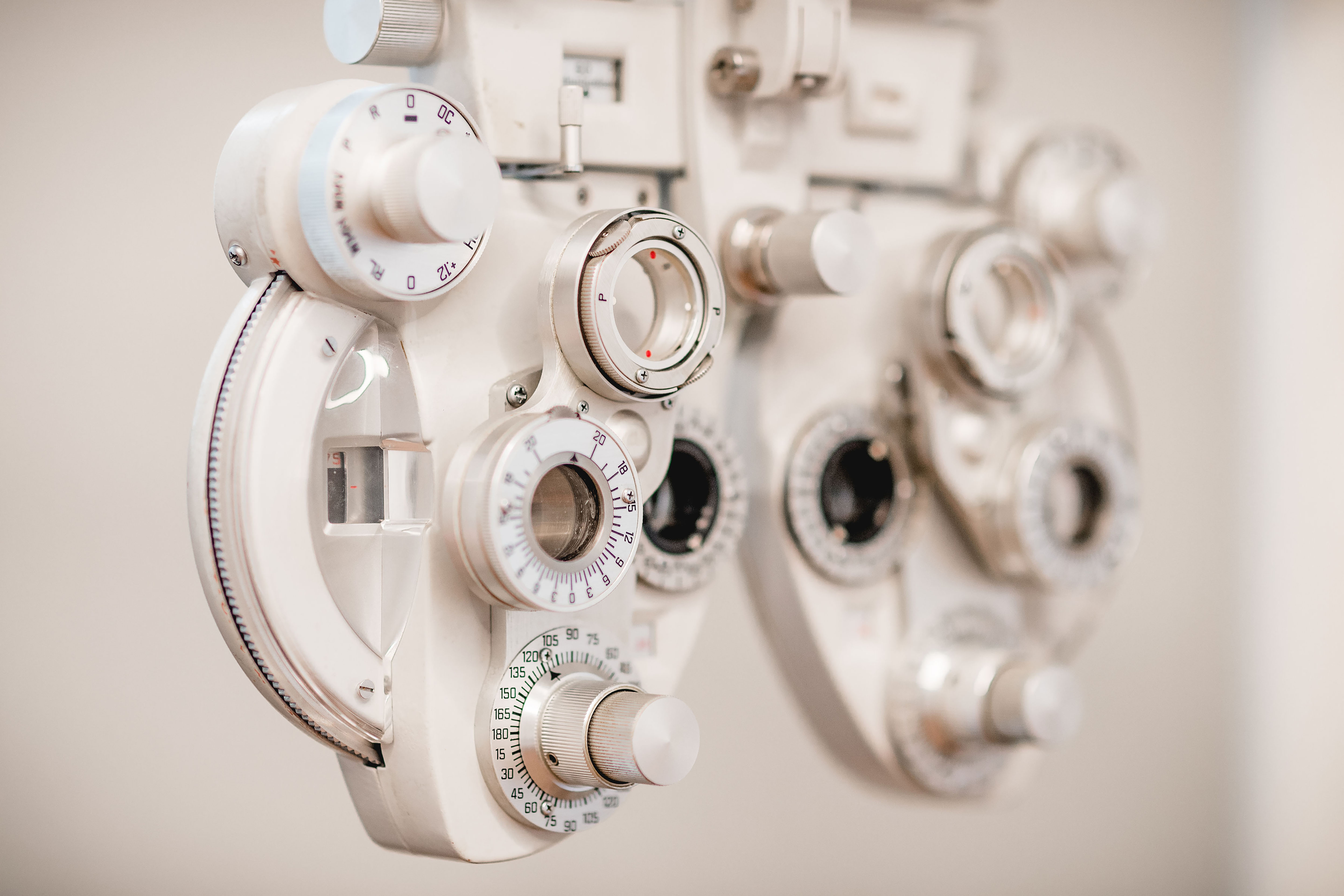 Augenarzt Zürich - wir arbeiten mit fortgeschrittener Technik und langjähriger Erfahrung